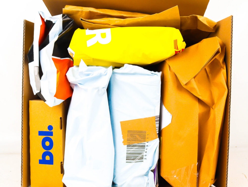 Doos met Ongeopende Postpakketten