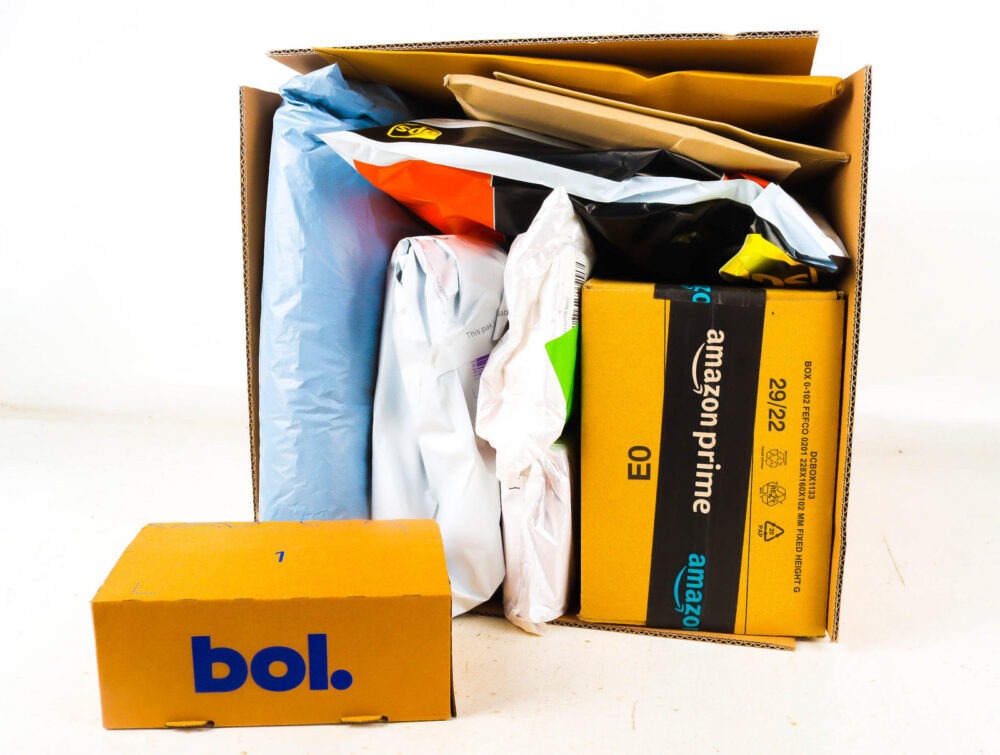 Doos met Verloren Postpakketten