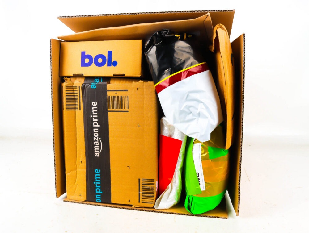 Doos met Verloren Postpakketten