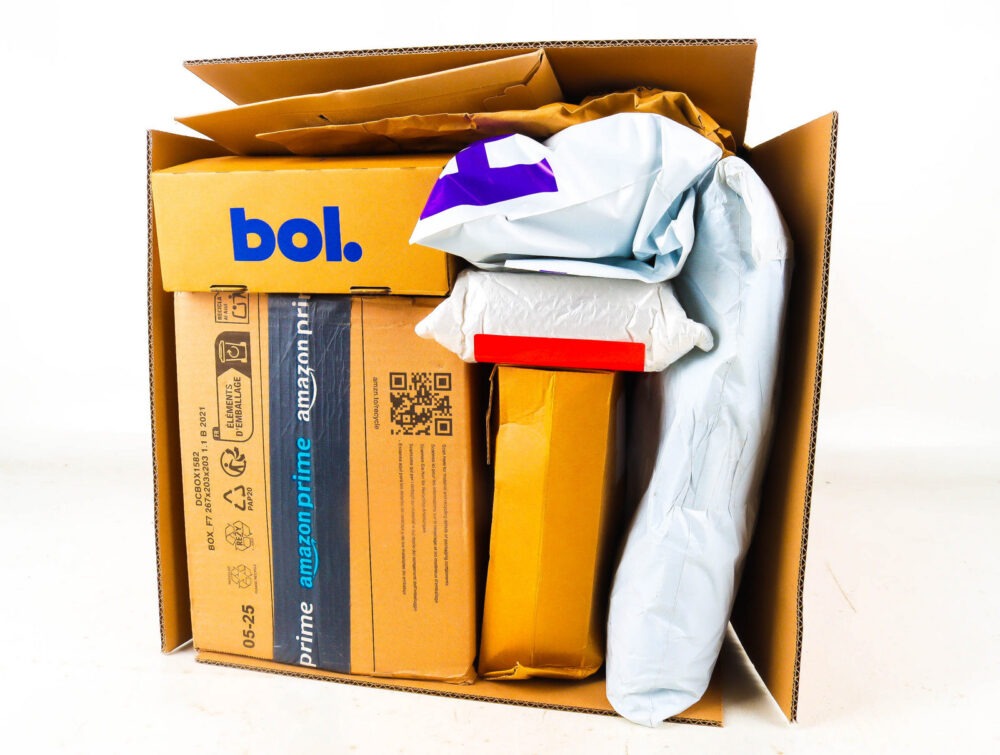 Doos met Verloren Postpakketten