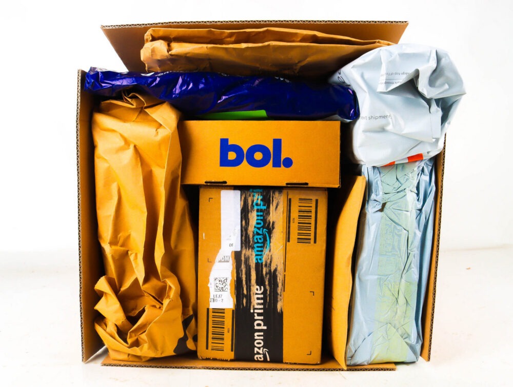 Doos met Verloren Postpakketten