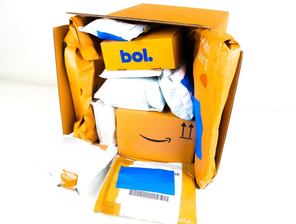 Doos met Verloren Postpakketten