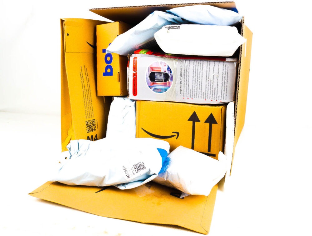 Doos met Verloren Postpakketten