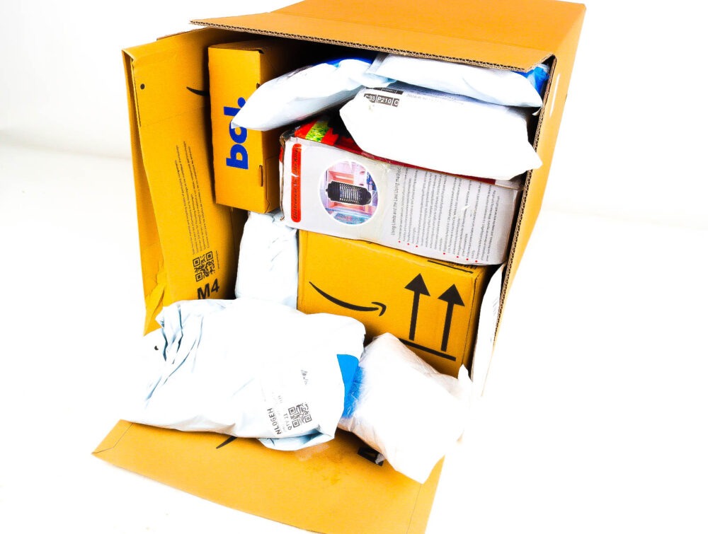 Doos met Verloren Postpakketten