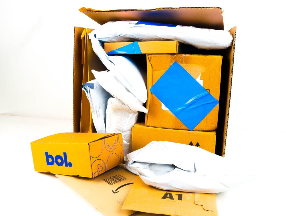 Doos met Verloren Postpakketten