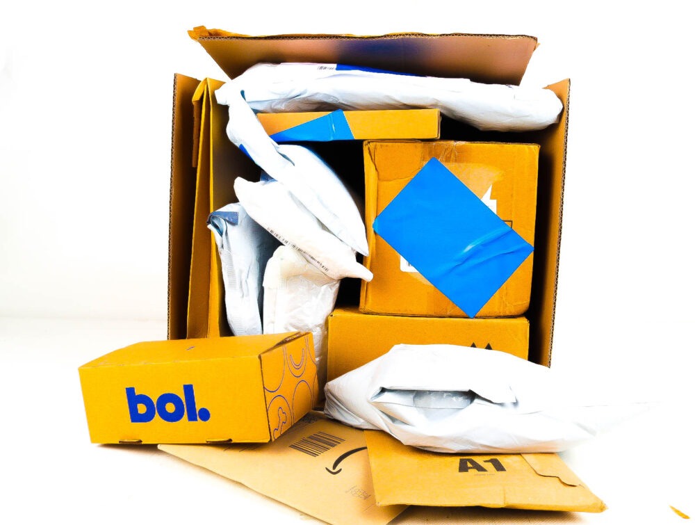 Doos met Verloren Postpakketten