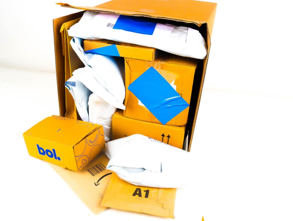 Doos met Verloren Postpakketten