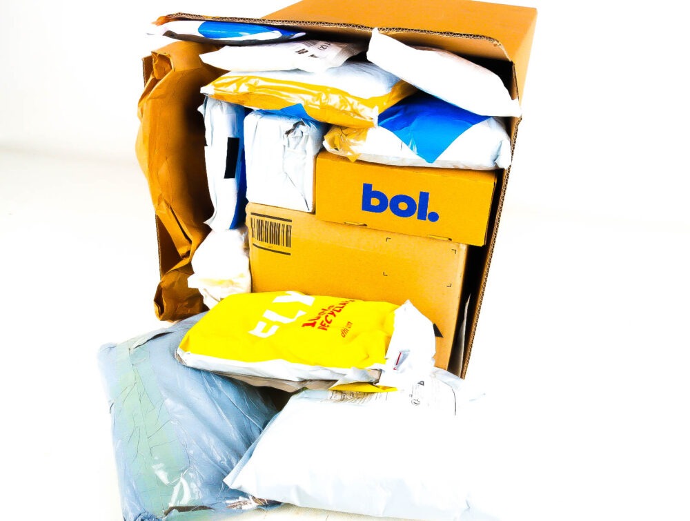 Doos met Verloren Postpakketten