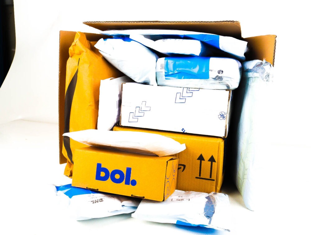 Doos met Verloren Postpakketten