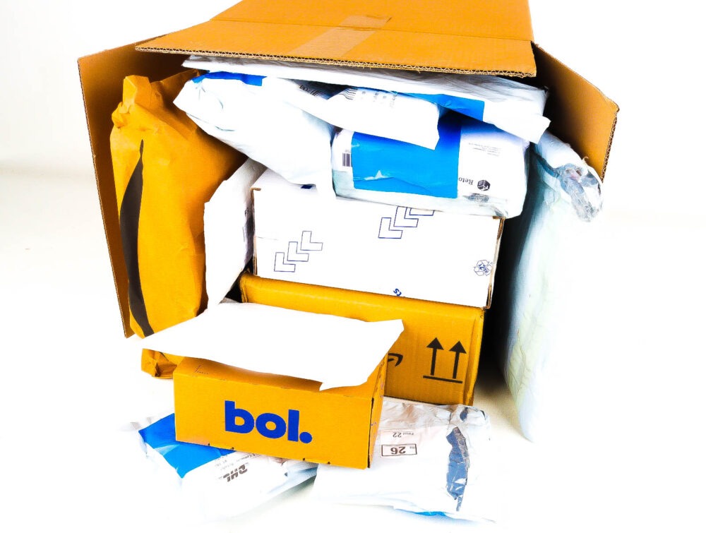 Doos met Verloren Postpakketten