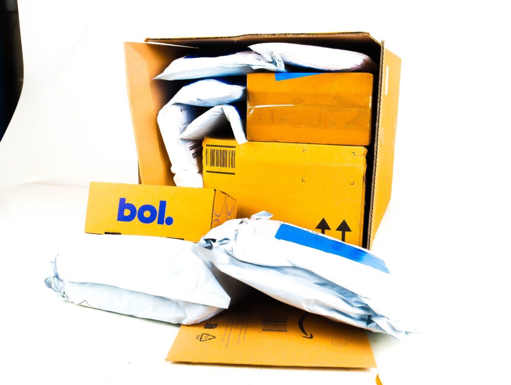 Doos met Verloren Postpakketten