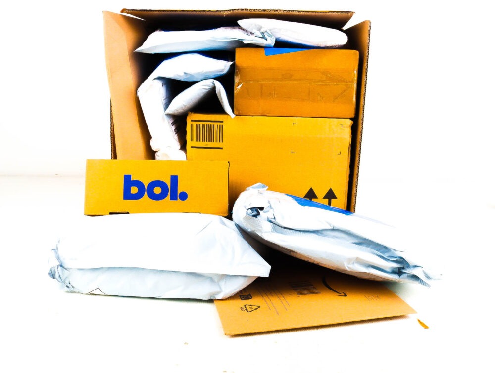 Doos met Verloren Postpakketten