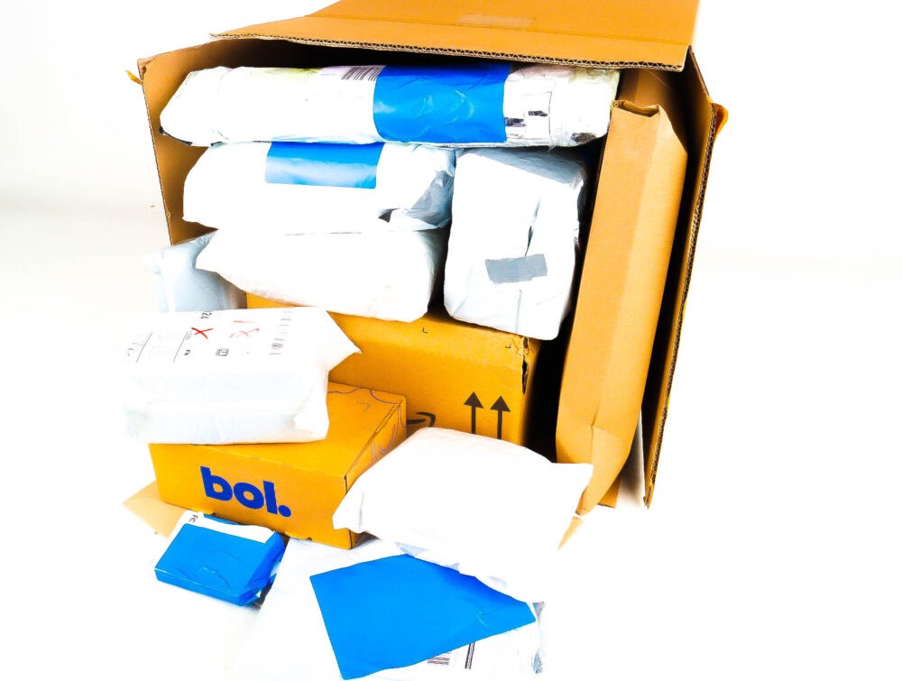 Doos met Verloren Postpakketten