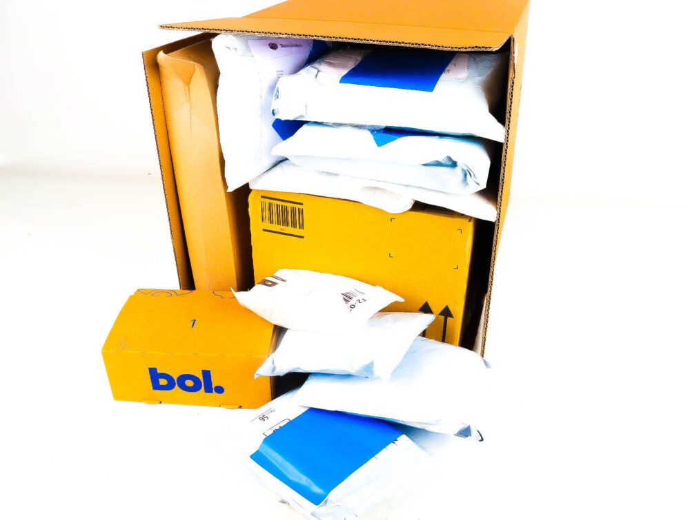 Doos met Verloren Postpakketten