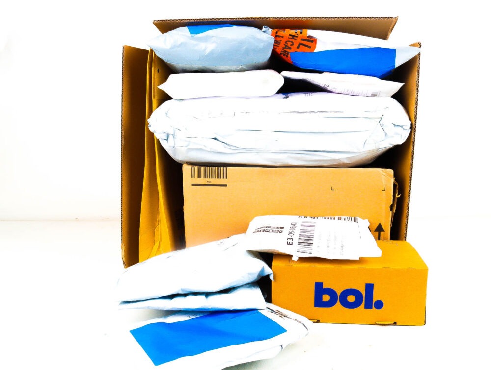 Doos met Verloren Postpakketten