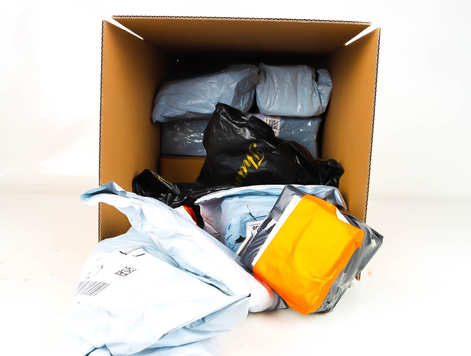 Doos met Verloren & Retour Postpakketten