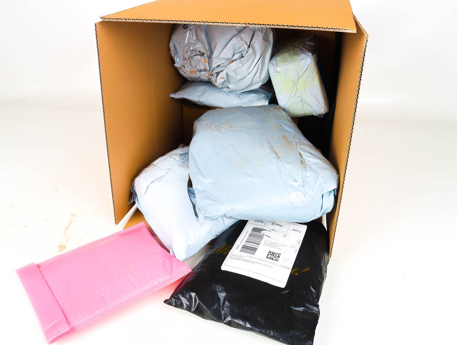 Doos met Verloren & Retour Postpakketten