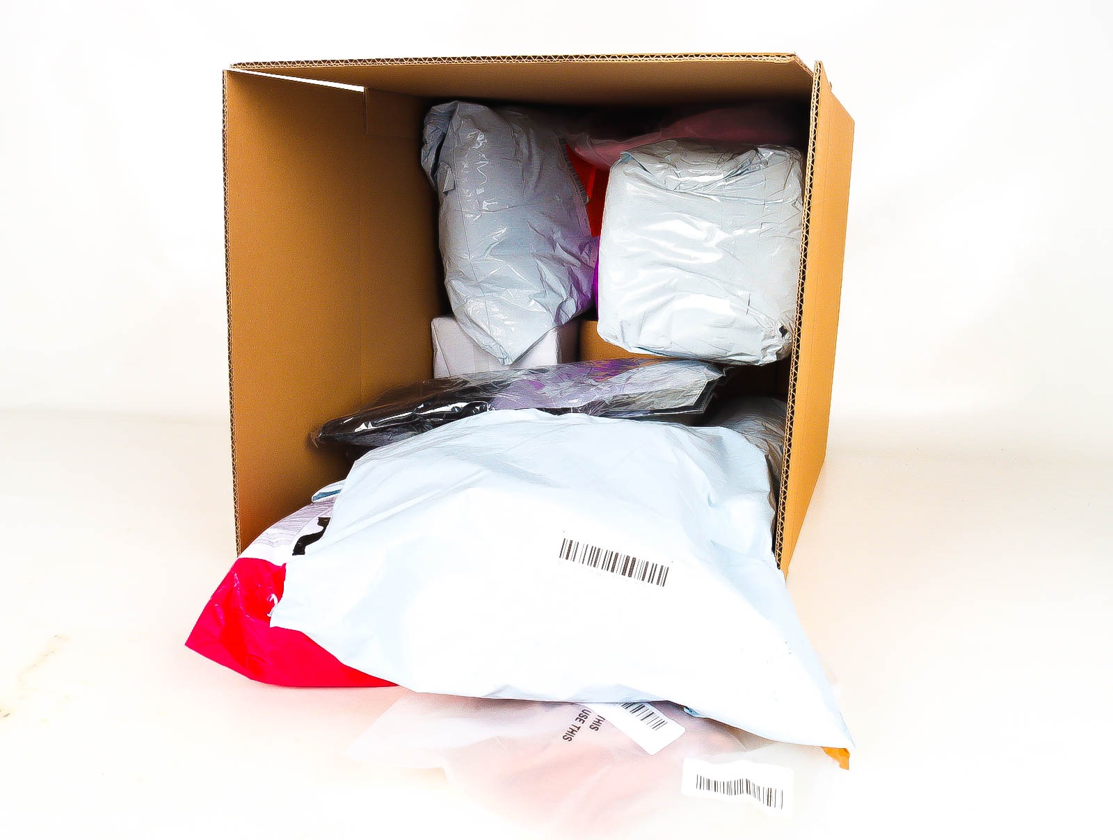 Doos met Verloren & Retour Postpakketten