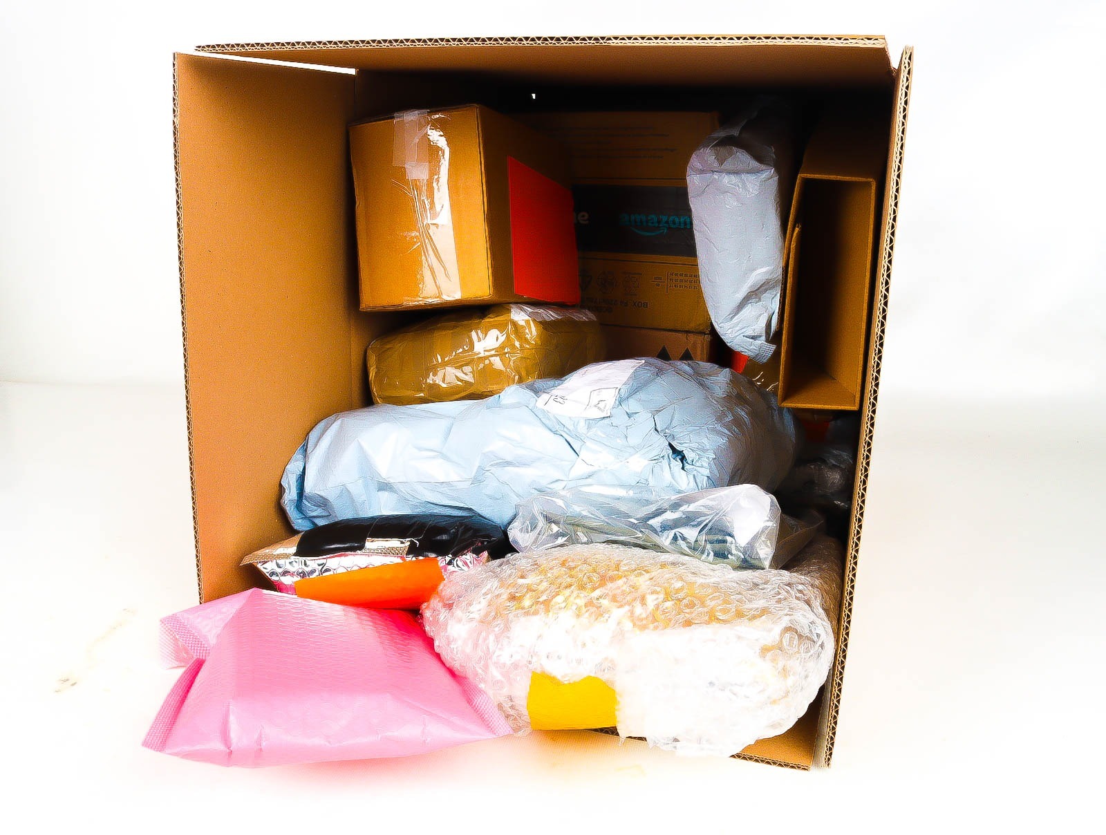 Doos met Verloren & Retour Postpakketten