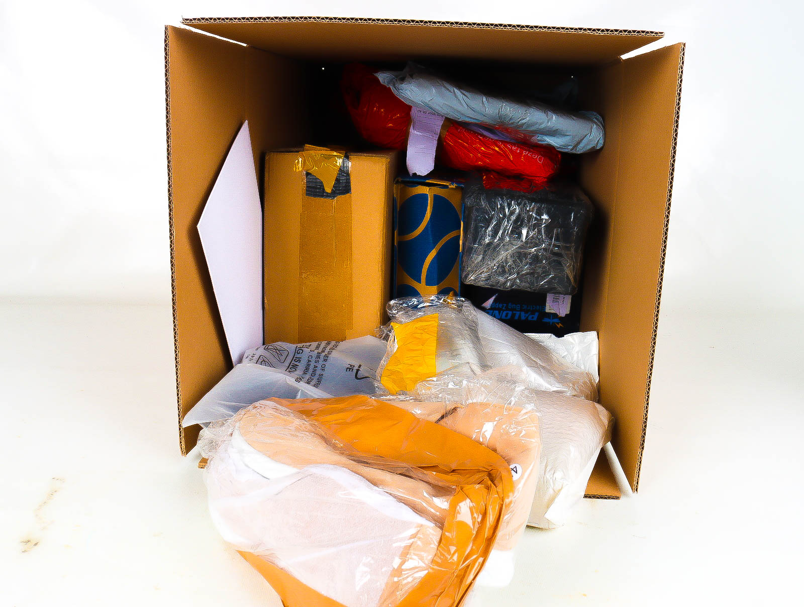 Doos met Verloren & Retour Postpakketten