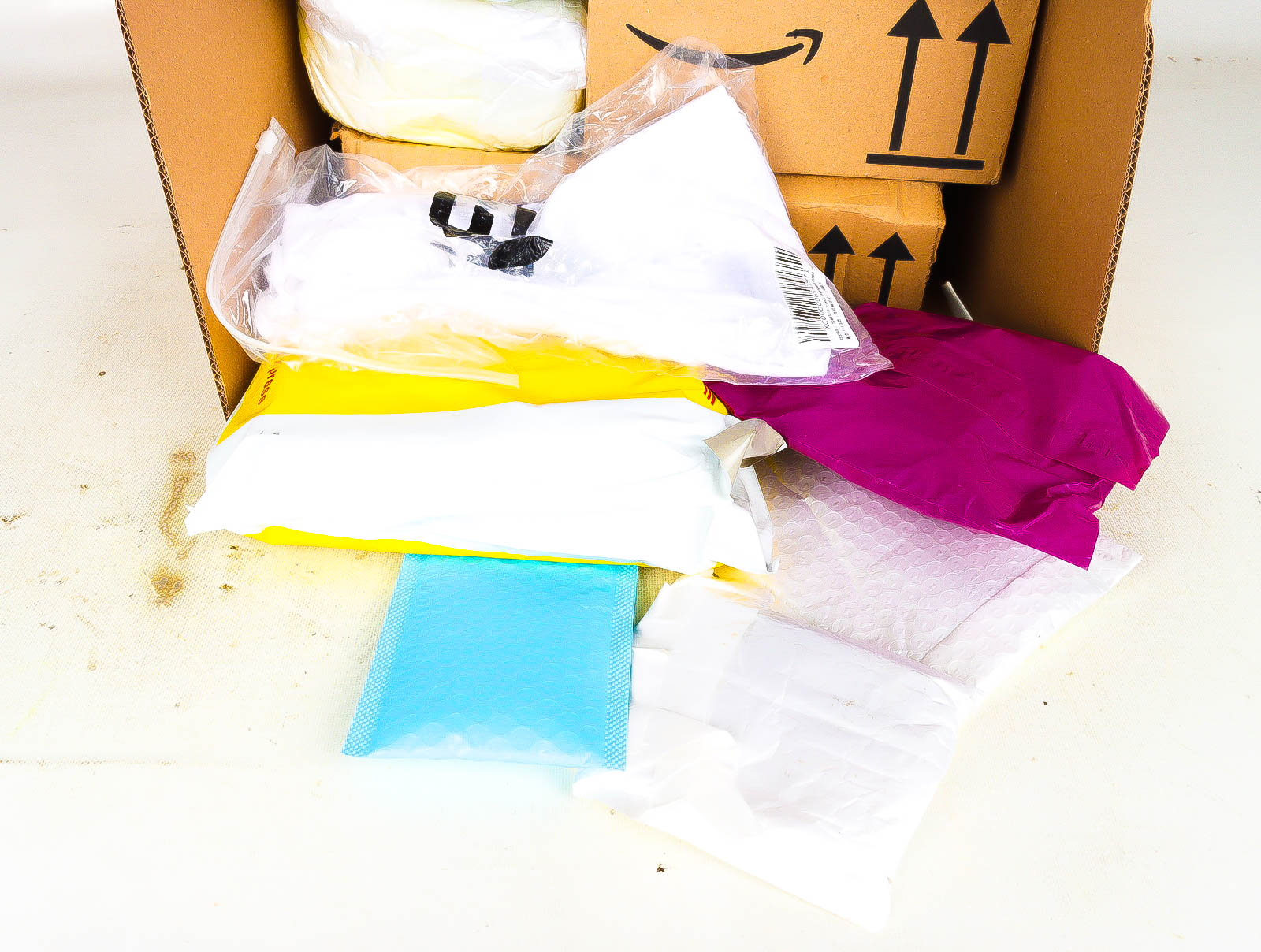 Doos met Verloren & Retour Postpakketten