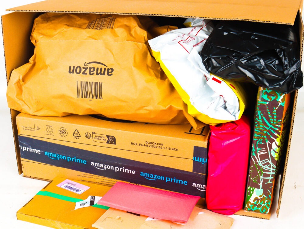 XL Doos met Ongeopende Postpakketten