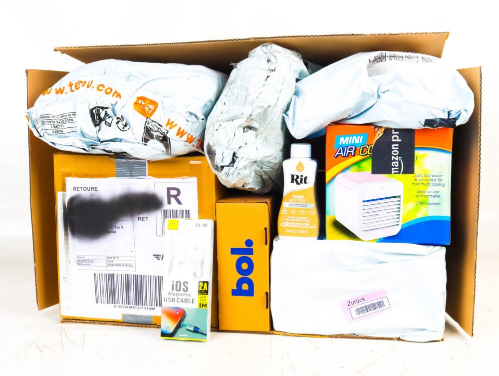 XL Doos met Ongeopende Postpakketten