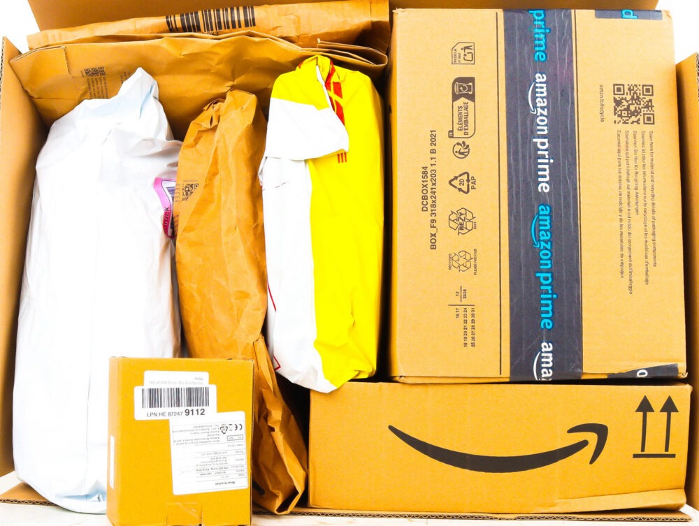 XL Doos met Ongeopende Postpakketten
