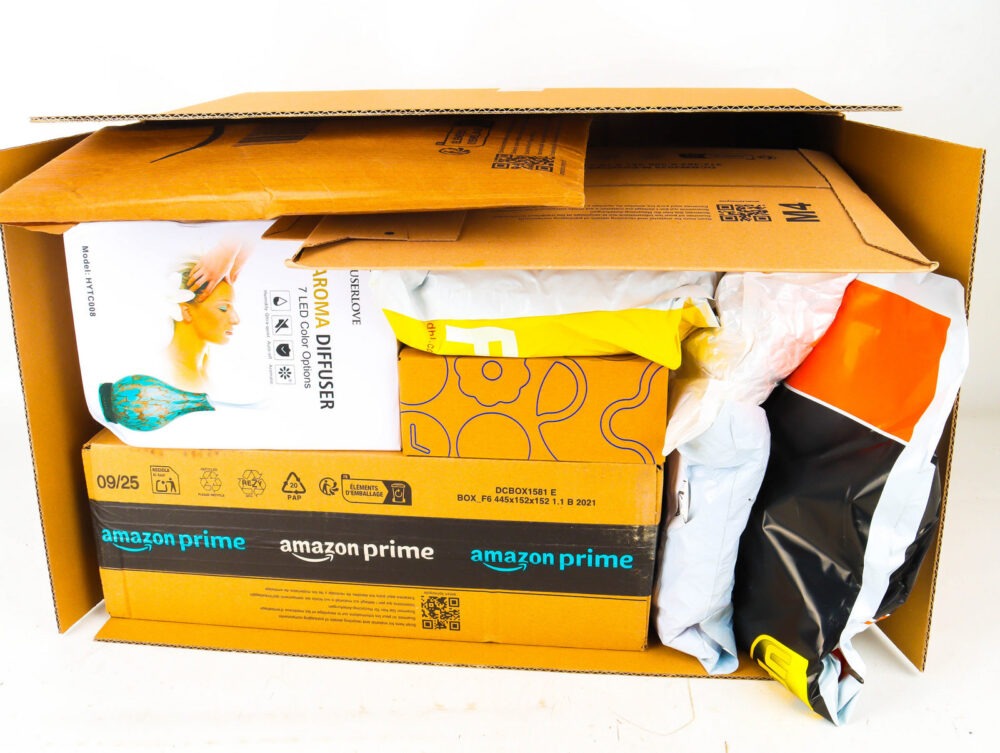 XL Doos met Ongeopende Postpakketten