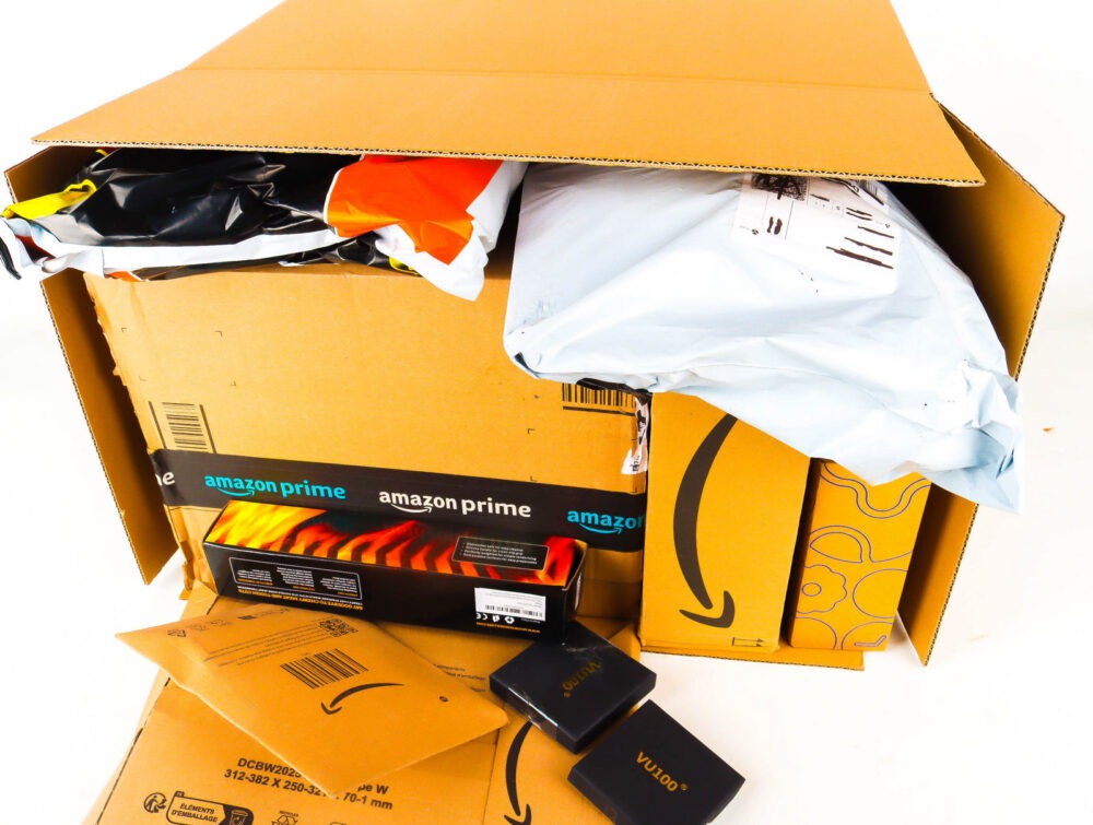 XL Doos met Ongeopende Postpakketten
