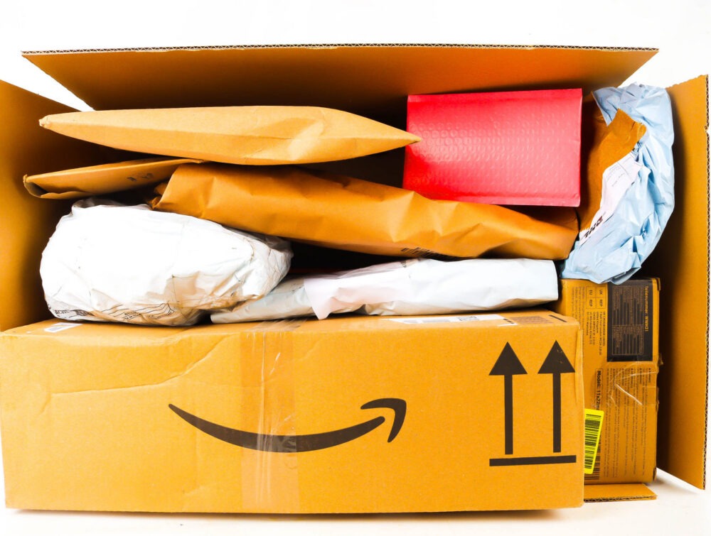 XL Doos met Ongeopende Postpakketten