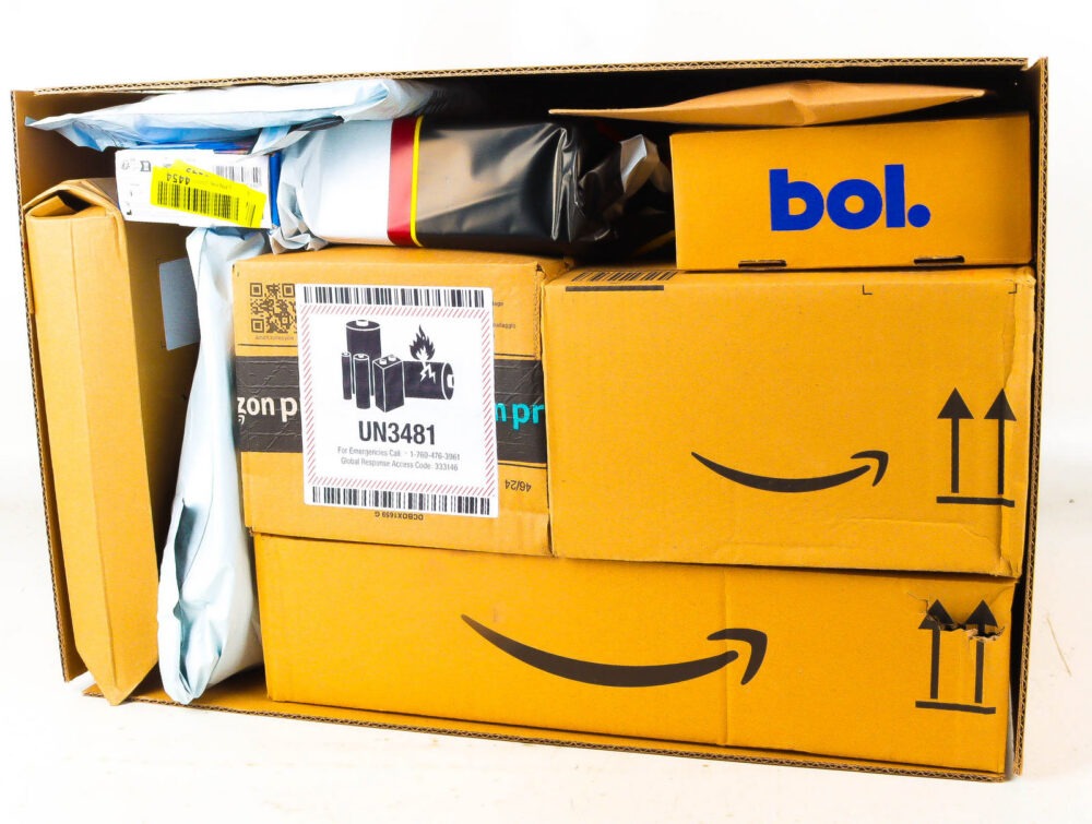 XL Doos met Verloren Postpakketten