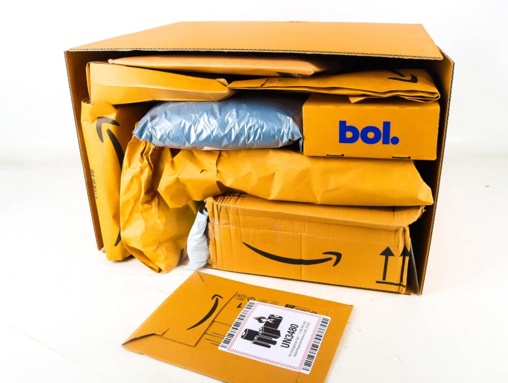 XL Doos met Verloren Postpakketten
