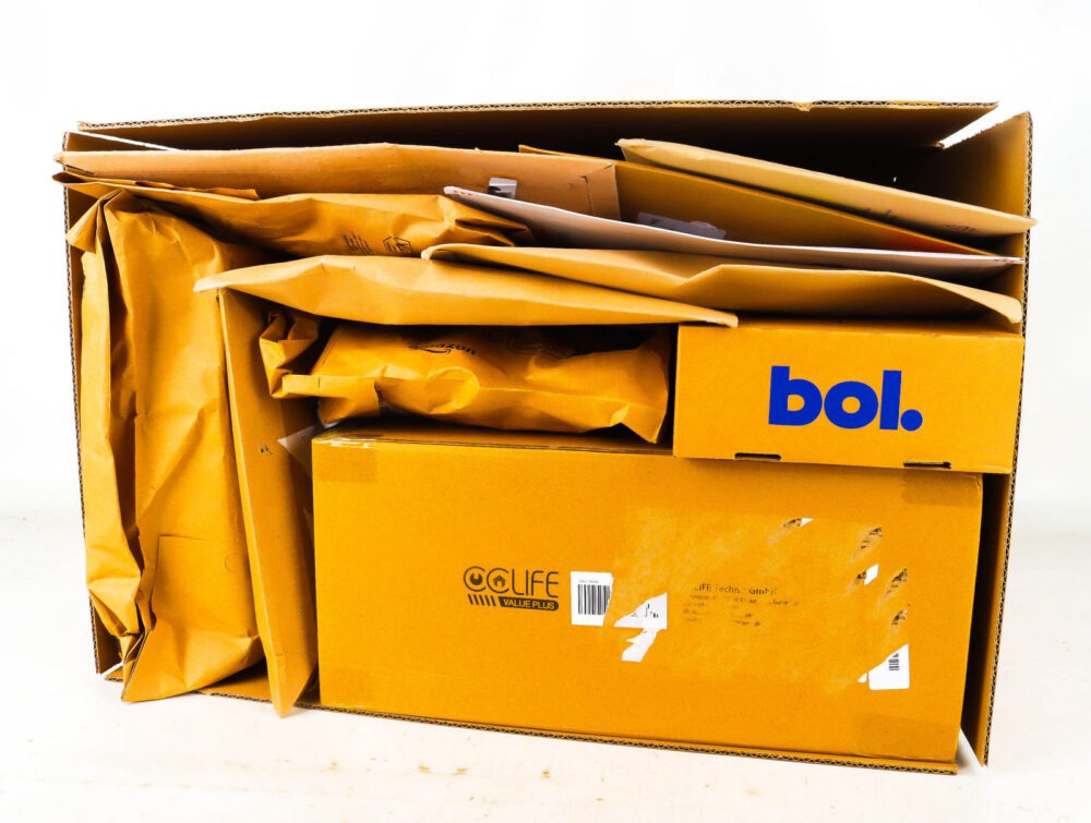 XL Doos met Verloren Postpakketten