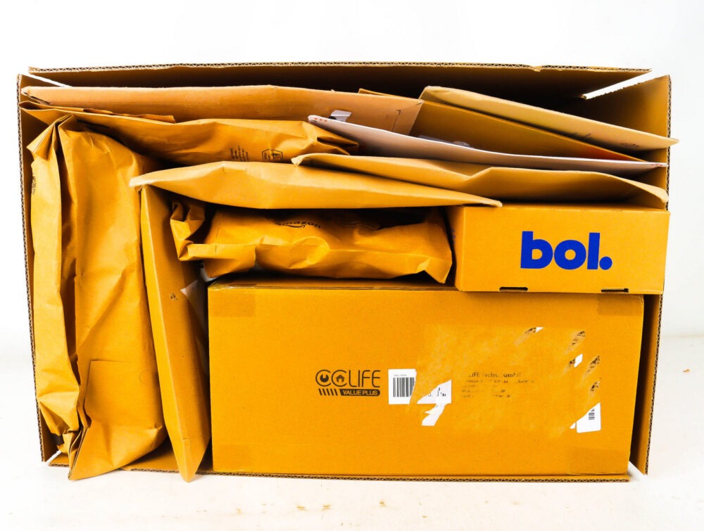 XL Doos met Verloren Postpakketten