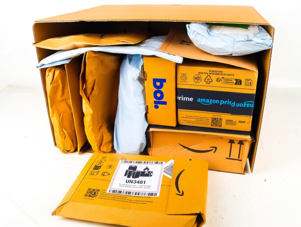 XL Doos met Verloren Postpakketten