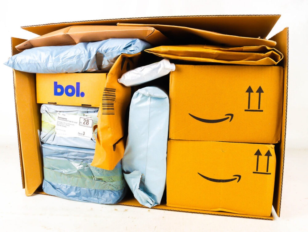 XL Doos met Verloren Postpakketten