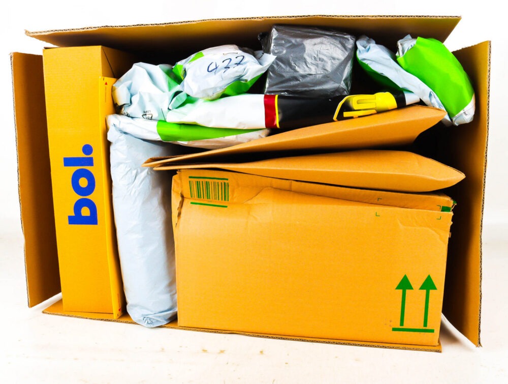 XL Doos met Verloren Postpakketten