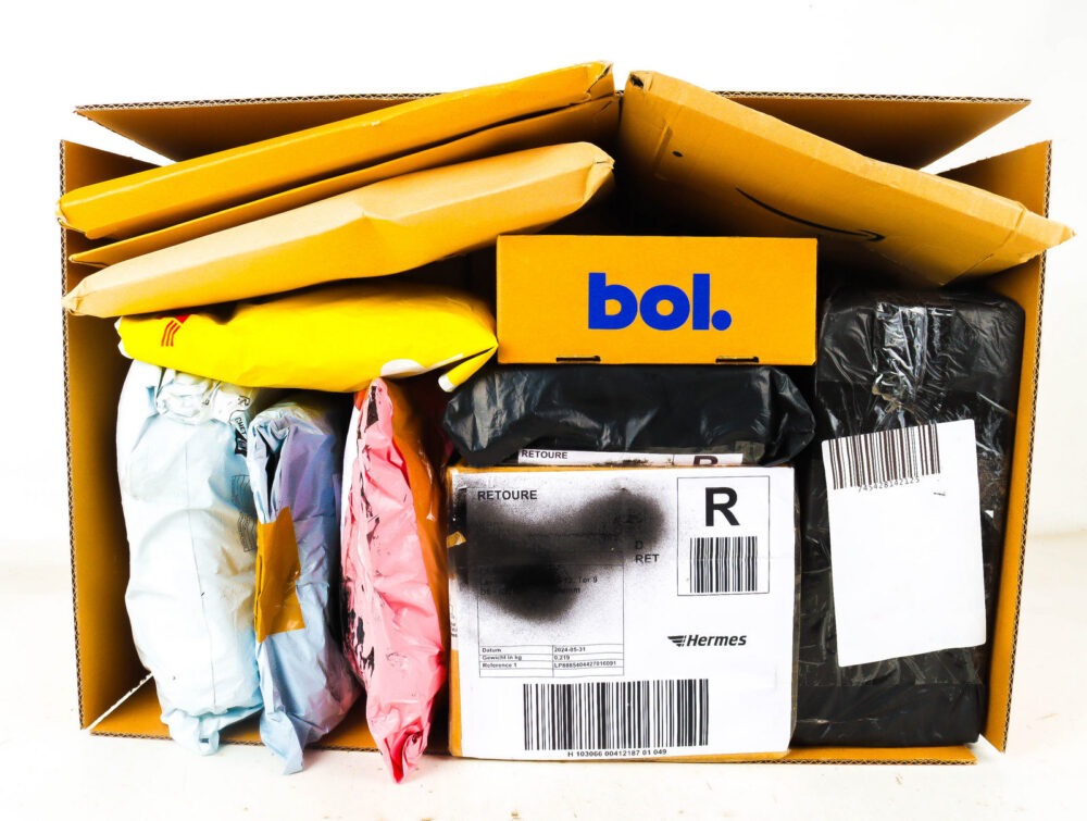 XL Doos met Verloren Postpakketten