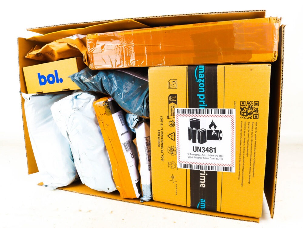 XL Doos met Verloren Postpakketten