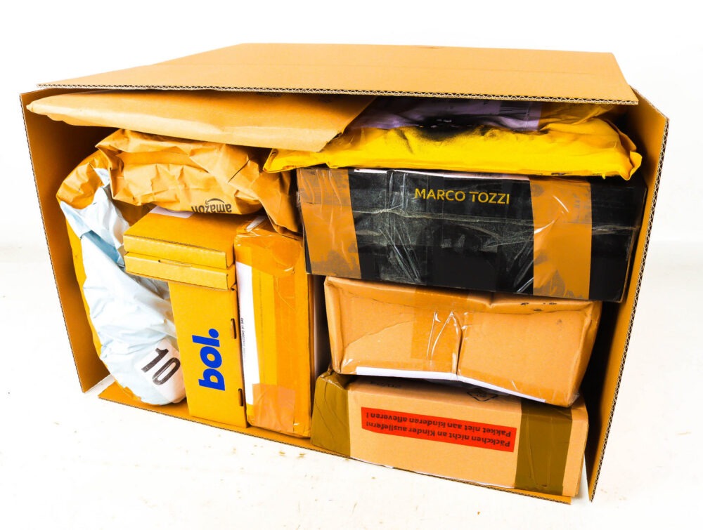 XL Doos met Verloren Postpakketten