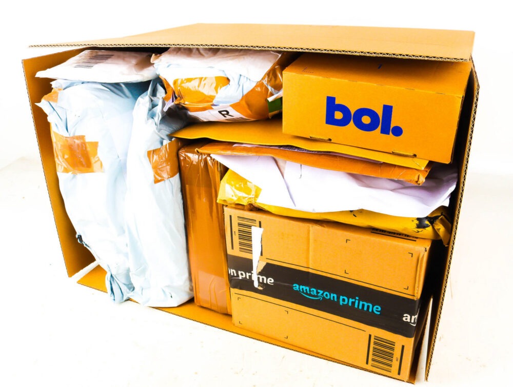 XL Doos met Verloren Postpakketten