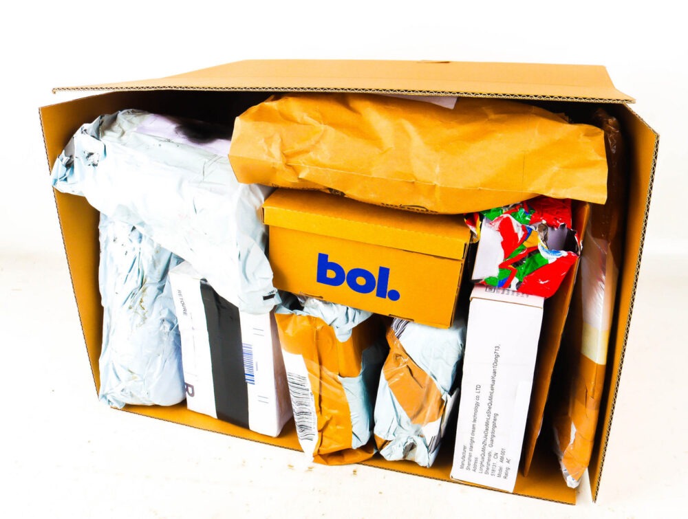 XL Doos met Verloren Postpakketten
