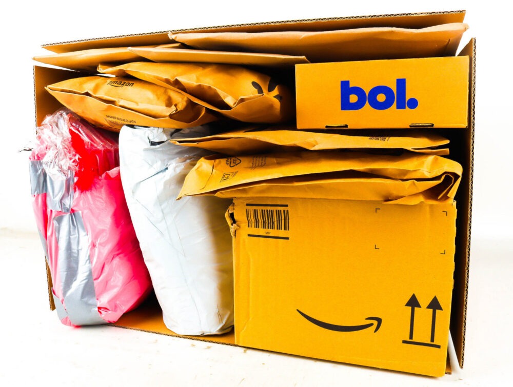 XL Doos met Verloren Postpakketten