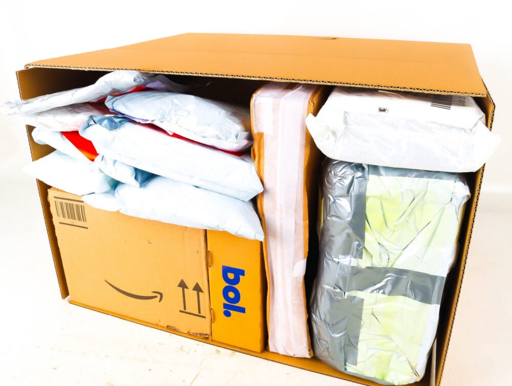 XL Doos met Verloren Postpakketten