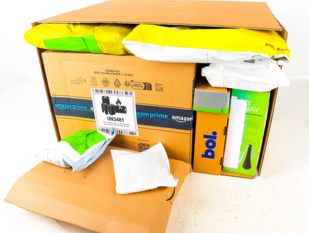 XL Doos met Verloren Postpakketten