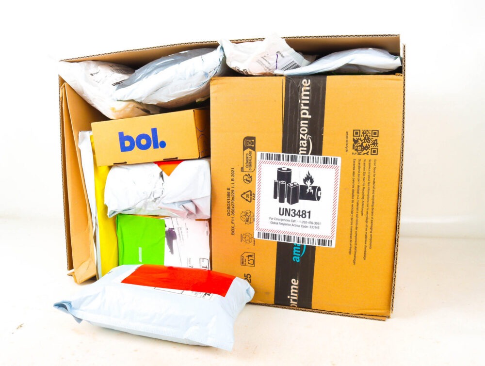 XL Doos met Verloren Postpakketten
