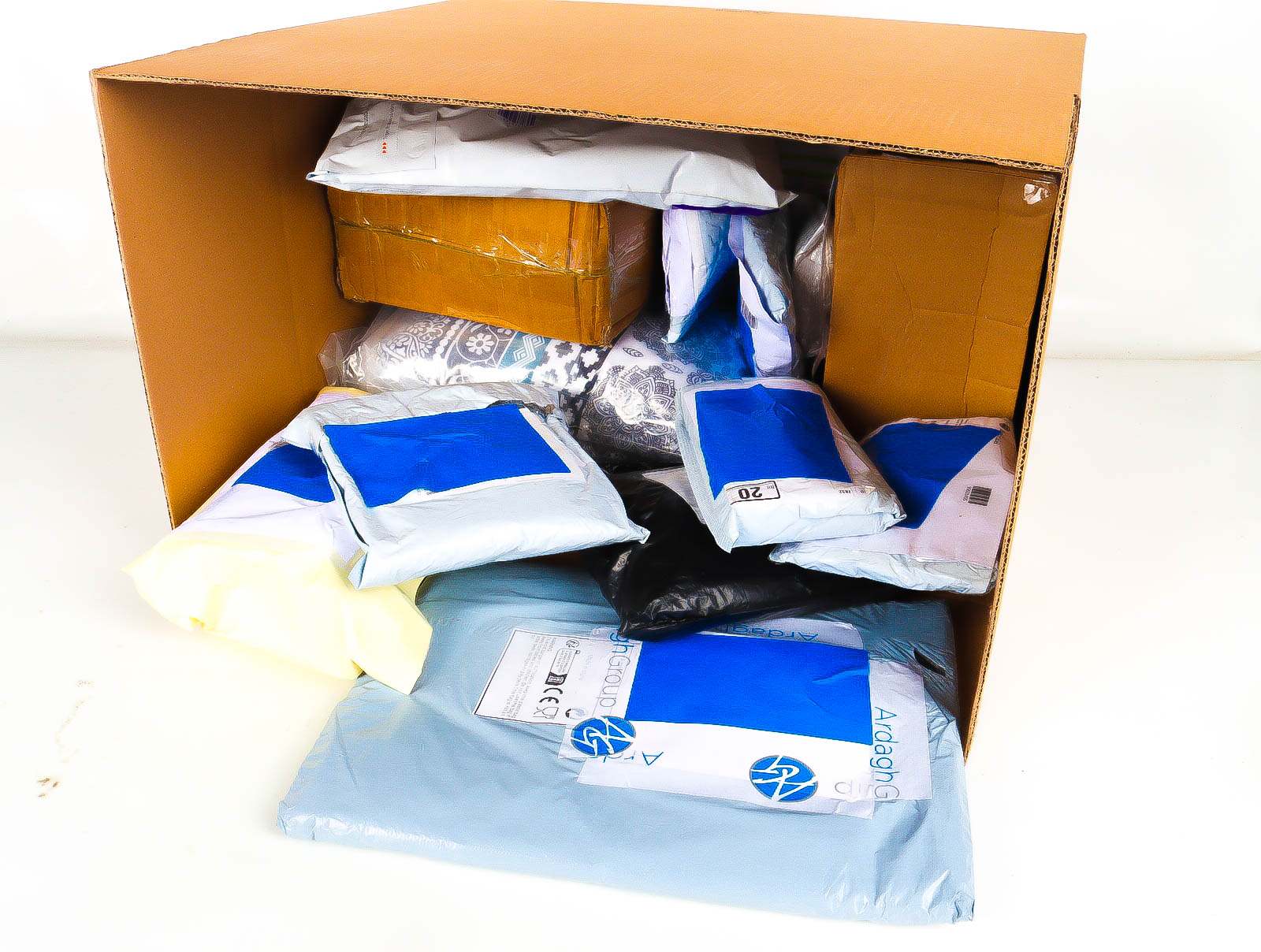 XL Doos met Verloren & Retour Postpakketten