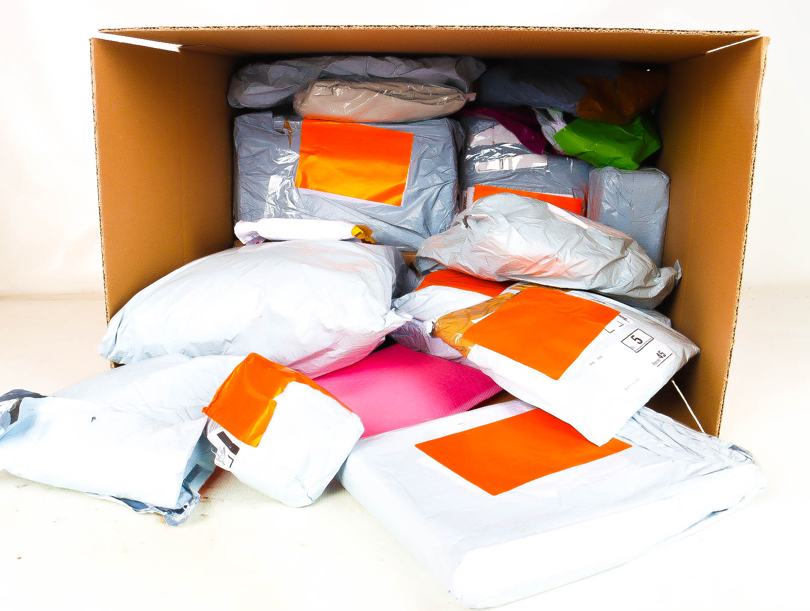 XL Doos met Verloren & Retour Postpakketten