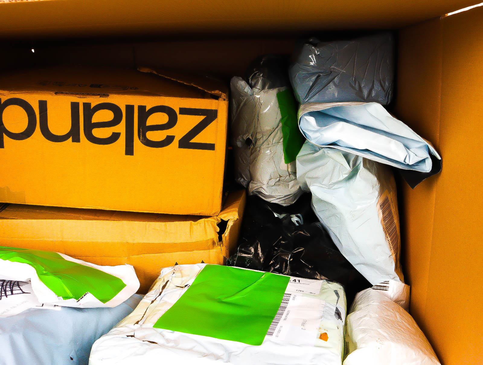 XL Doos met Verloren & Retour Postpakketten